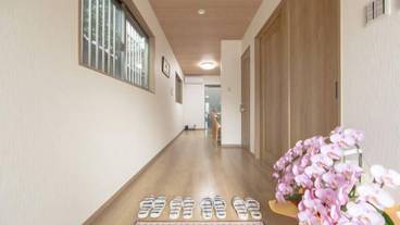 内部エントランス / 2