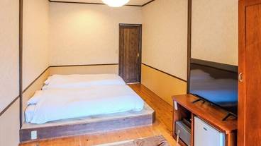 客室 / 34