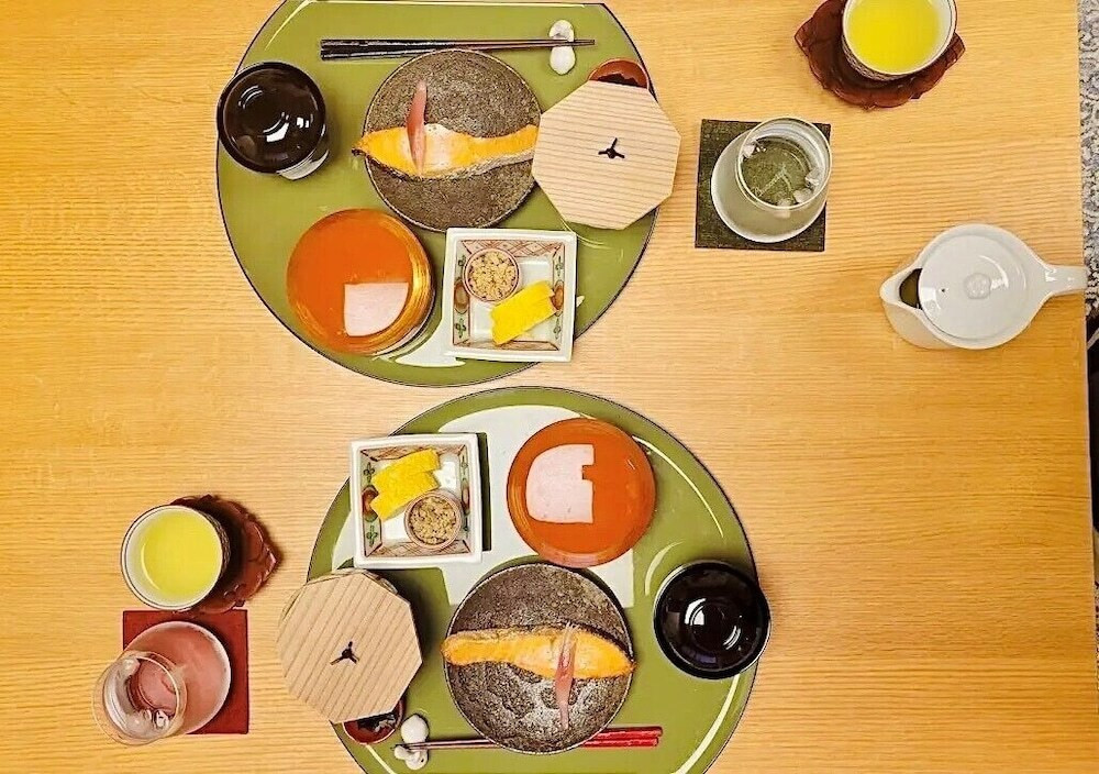 客室内のダイニングエリア