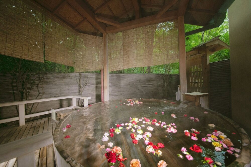 約3000坪の敷地に11室の贅沢♪バラ風呂で優雅な湯あみ4752685