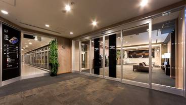 内部エントランス / 2