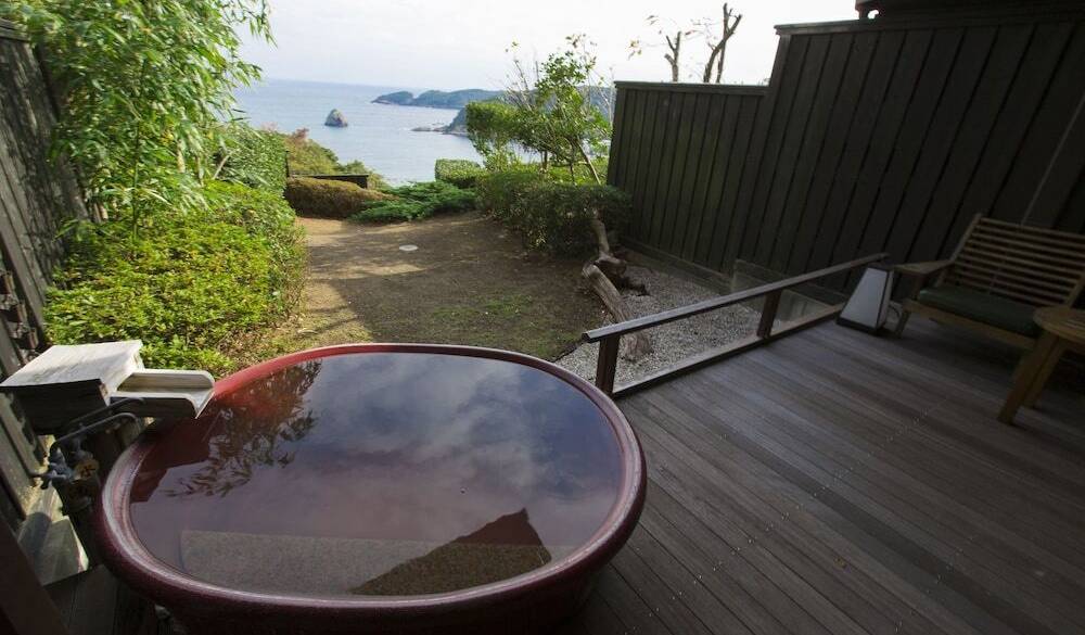 露天風呂付き客室も♡
海が見えるお部屋 / 1