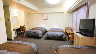 ファミリー 4 人部屋 ベッド (4台)  禁煙