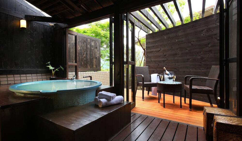 目覚めの温泉で
ゆっくり過ごす朝 / 3