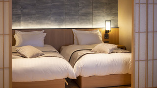 湖游 エレガントスイート(天然温泉 半露天風呂付き・禁煙)