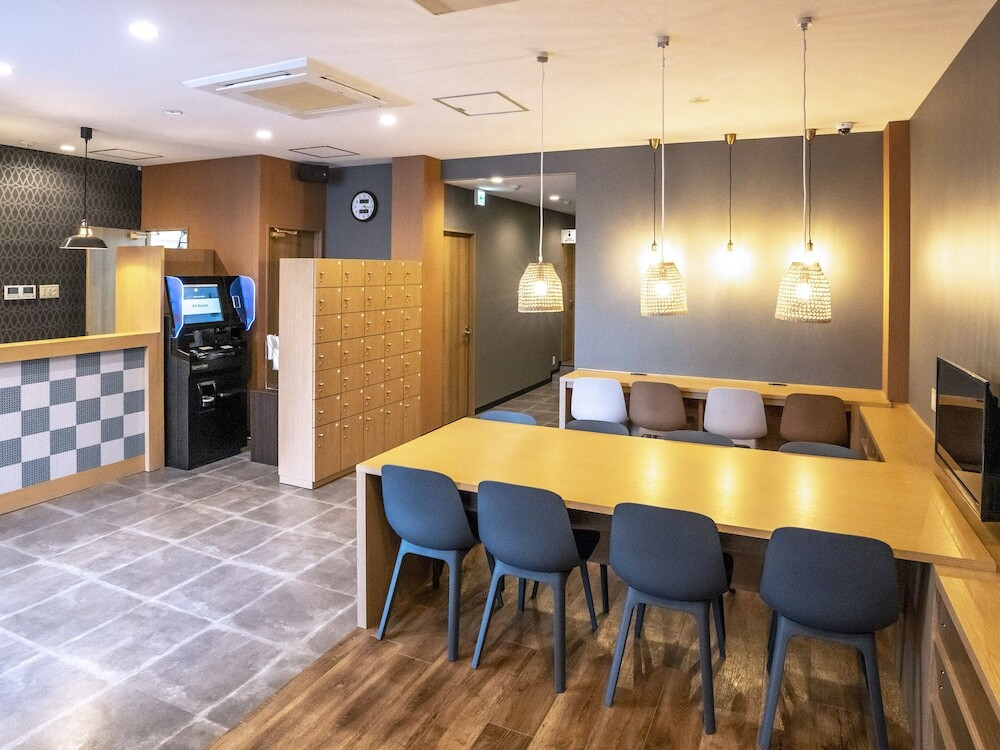 ロビーラウンジ