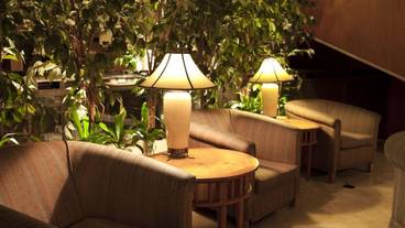 ロビー応接スペース / 3