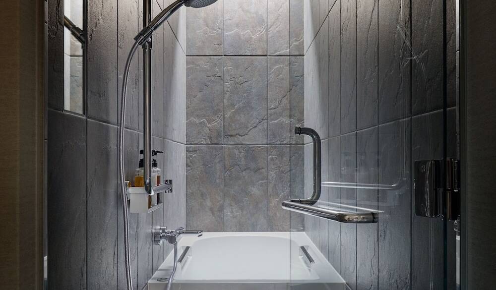 コーナーツイン・キング　バス / 4