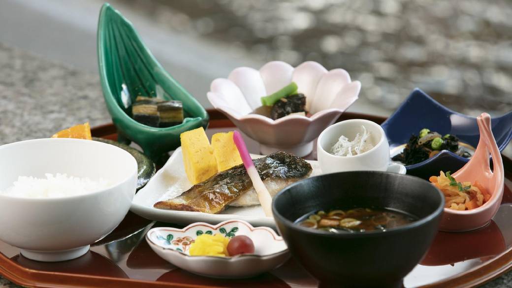 ホテルメイドの朝食
優雅な一日のスタート / 4