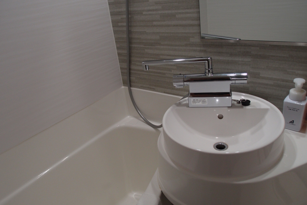 浴槽は狭かったです