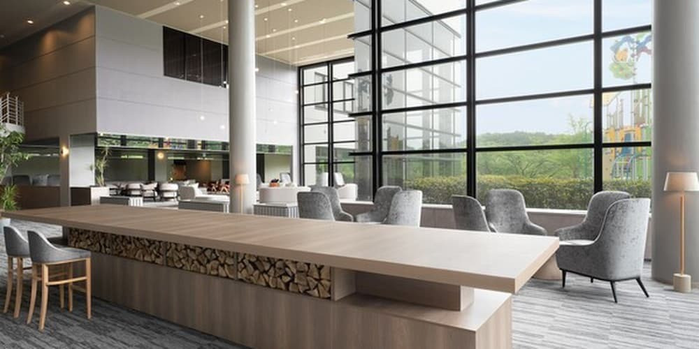 ロビーラウンジ