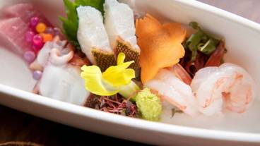 食事・飲み物 / 3