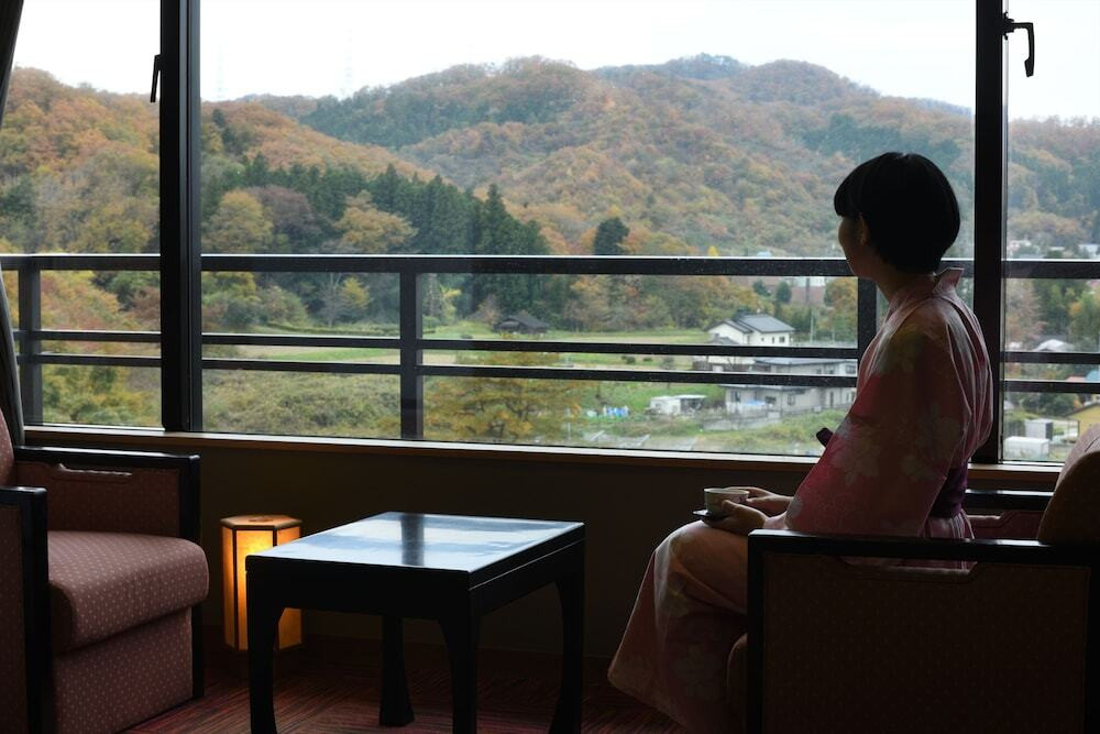 穏やかな里山の風景を見晴らせる絶景宿3963722