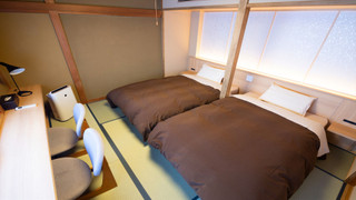 和室10畳+温泉内風呂＋専用ダイニングルーム+テラス [和室] [和洋室] [禁煙] [夜景がきれい] [海が見える]