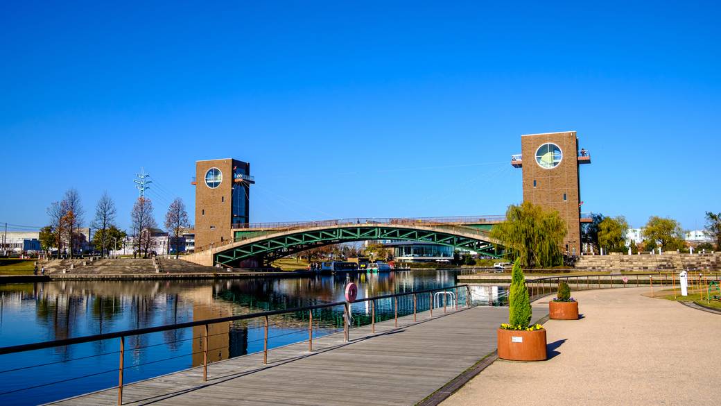 富山県富岩運河環水公園 / 2