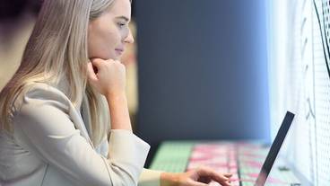 ロビーラウンジ / 11