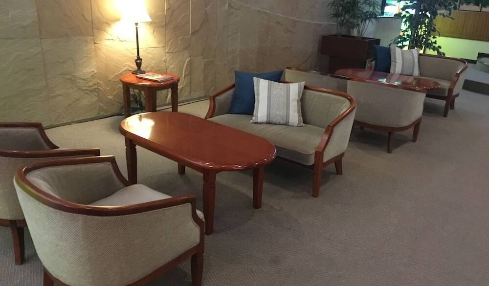 ロビーラウンジ / 3