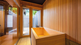 離れ(定員4名 1階「洗心亭」露天風呂付)