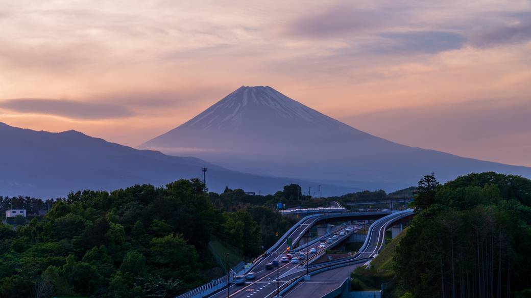 アウトドア体験で
自然に触れた1泊2日 / 1