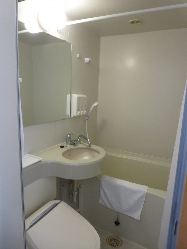 一体型になっていますが、狭苦しい感じはないです。