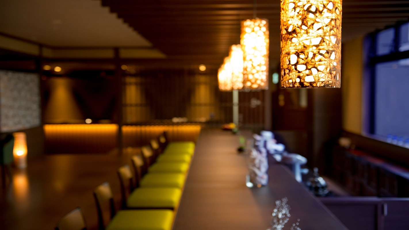 バー・ラウンジ