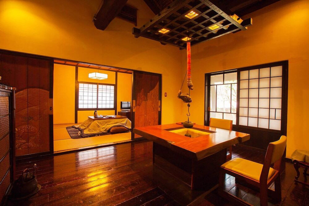 1. 離れで囲炉裏を囲んでのんびりと【黒川温泉 旅館 黒川荘】4087979