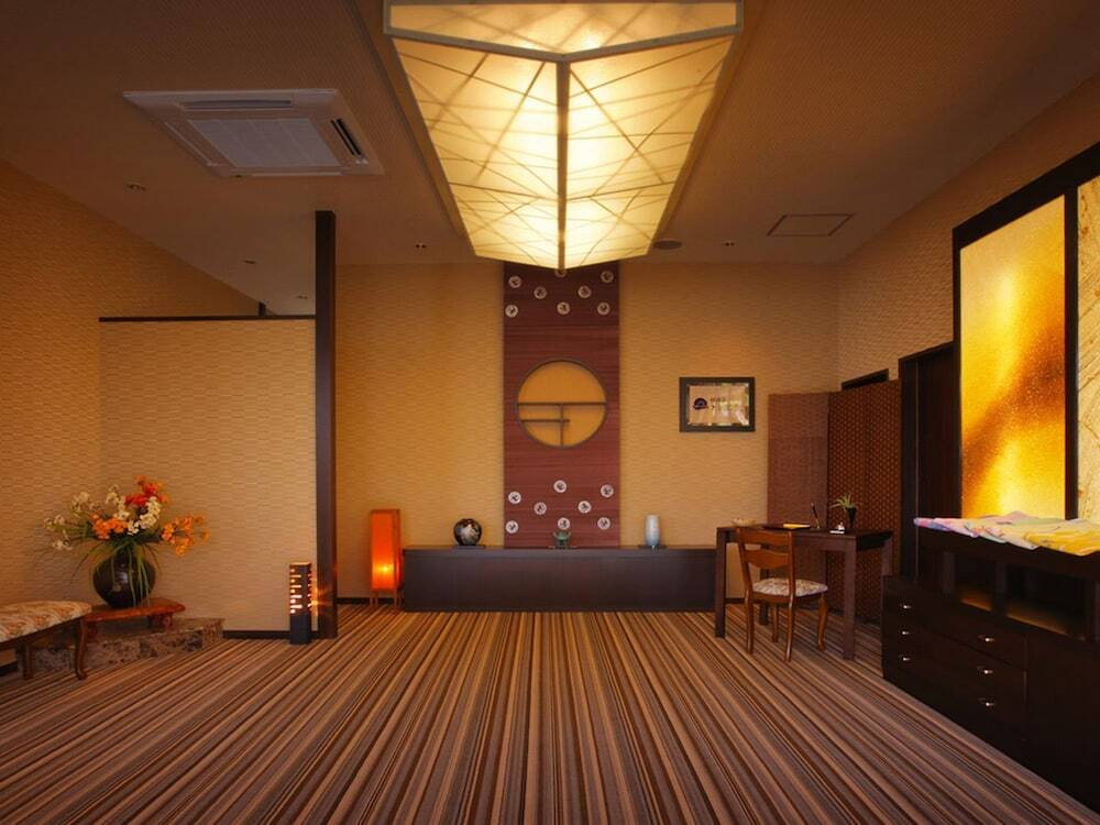 銀鱗荘ことぶき（ギンリンソウコトブキ） / 1