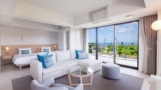 デラックスコーナースイート（2-4階）＜リゾートビュー＞