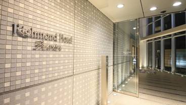 施設の入り口 / 18