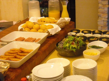 朝食バイキングでビタミンチャージ3512118