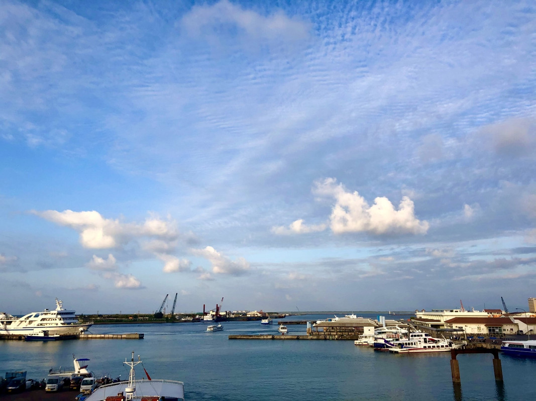 部屋のベランダから石垣港が見えて最高です