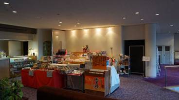 ロビーラウンジ / 4