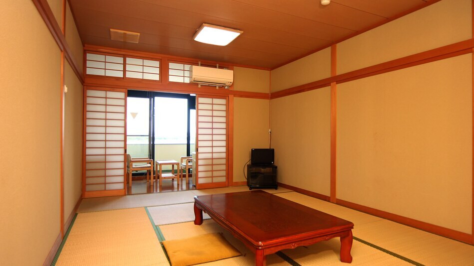 和室でごろりもOK♪「由良港」の美味しい魚介類が楽しめる宿3737315