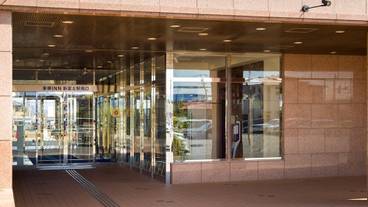 施設の入り口 / 5