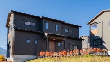 ラージヴィラ外観 / 2