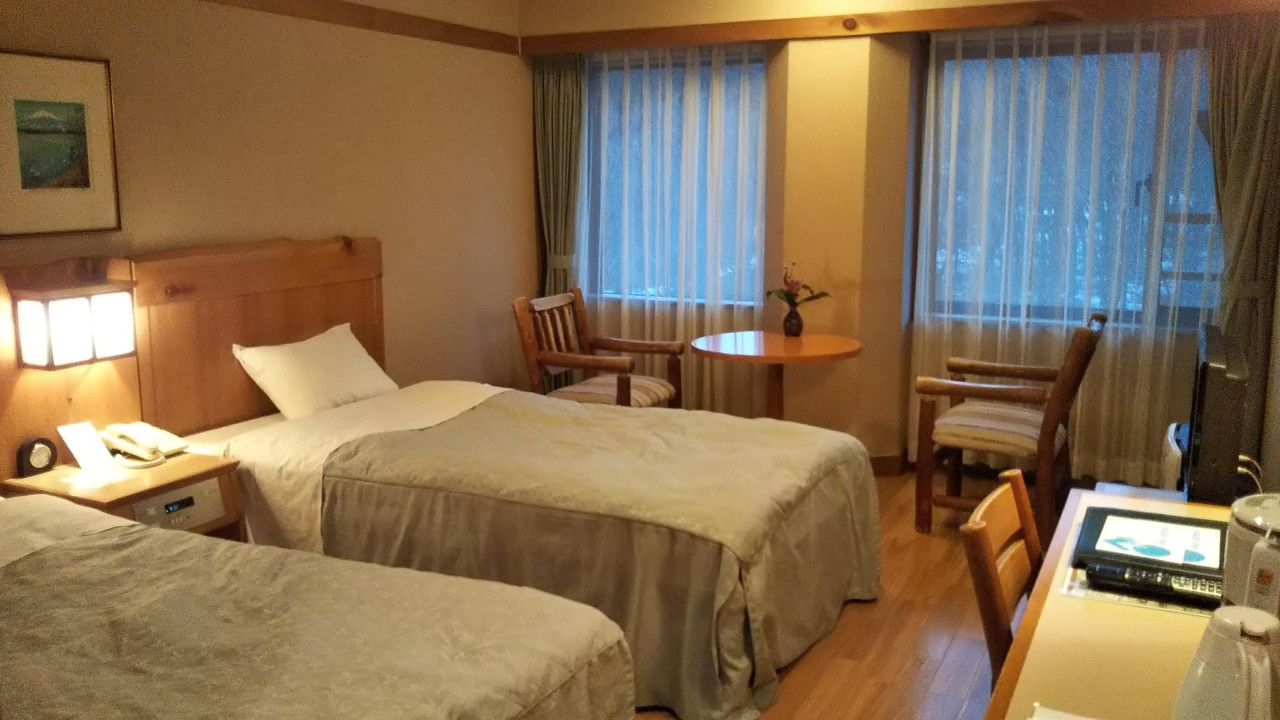 窓からは岩木山が見えます。