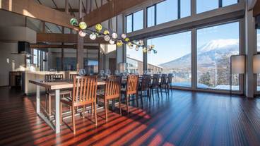 客室内のダイニングエリア / 39