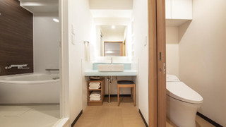 Deluxe Twin Room with Breakfast