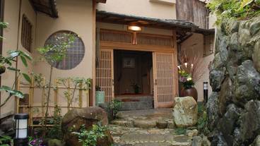 施設の入り口 / 11