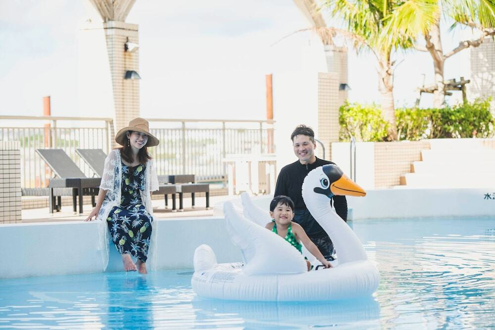 家族で楽しめるプール、天然温泉あり！4062297