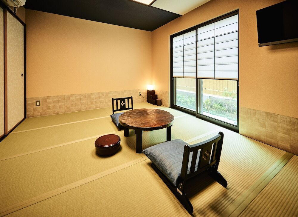 客室内のダイニングエリア