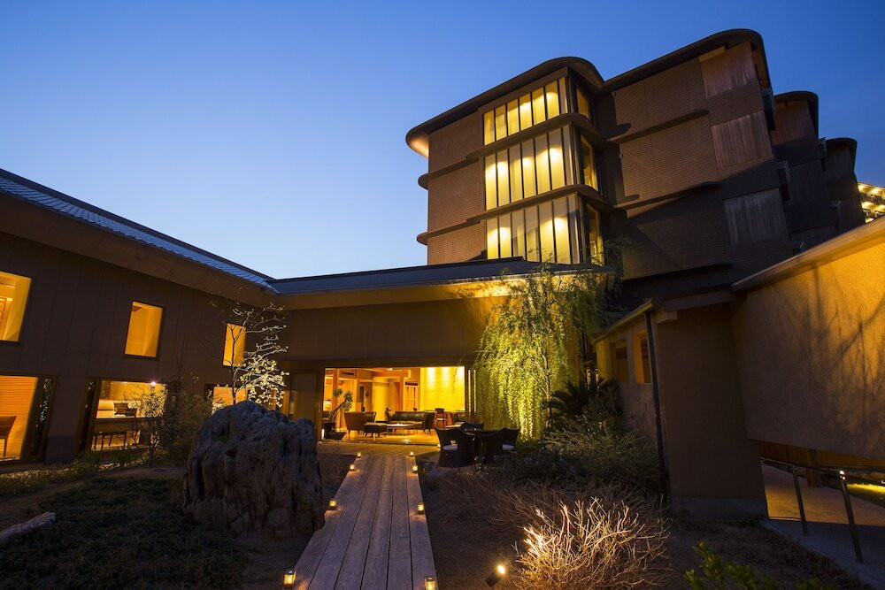 淡路島の海辺に佇む宿で大人の休日を3998099