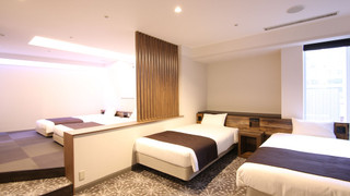 ファミリー 和洋室 (洗い場つきバスルーム、トイレ個室、ダブルシンク、琉球畳直置きマットレス)