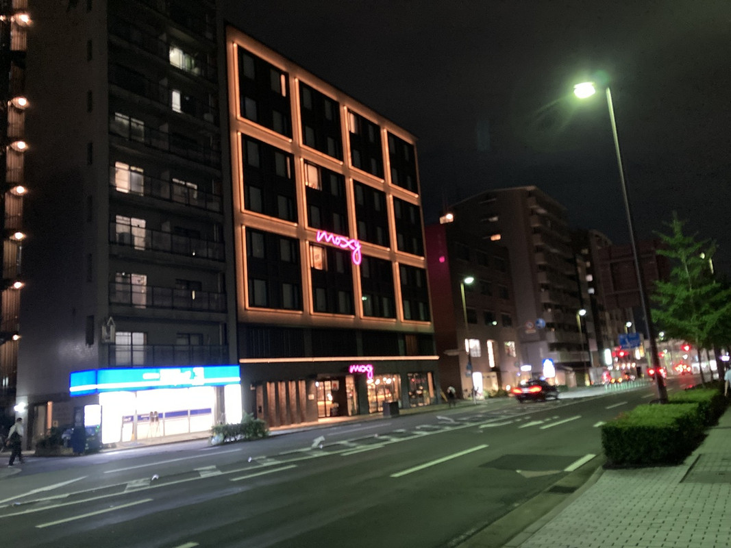 二条駅からすぐ