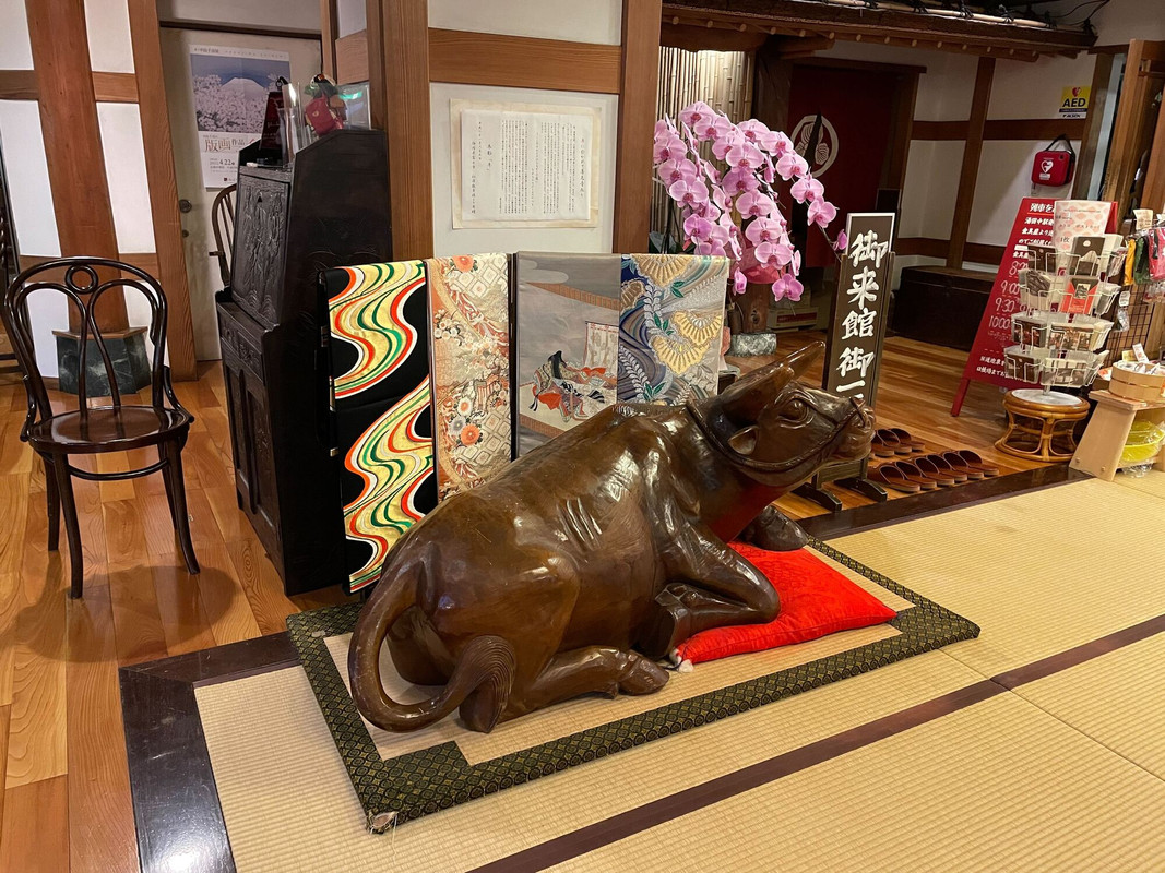 「牛に引かれて善光寺参り」にちなんだ牛もいました~ / 3