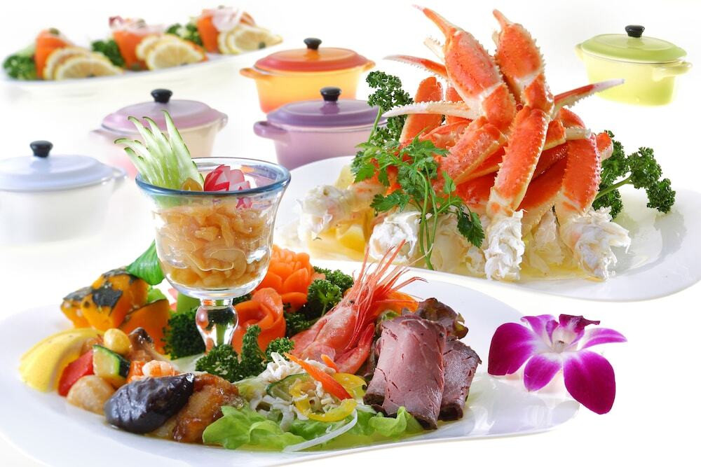部屋食もOK。プライベート空間でお食事を。3567060