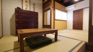 (101室) 1階 4人部屋 (個室、専用トイレ、シャワー付)