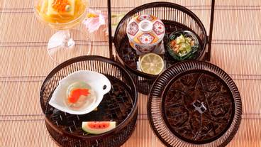 食事2 / 9