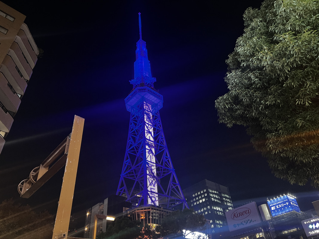 付近は夜の街