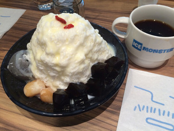 「ICE MONSTER グランフロント大阪」料理 1220810 杏仁豆腐かき氷 ＋ ホットコーヒー